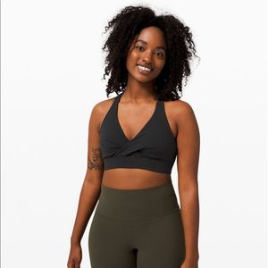 lululemon sweet awakenings bra in black *size 8*
